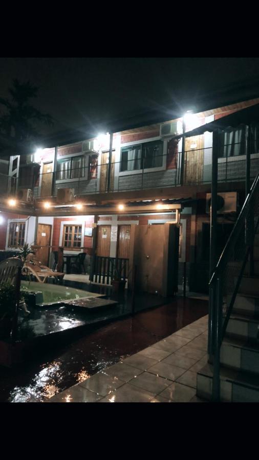 Hostel Nashe Пуерто-Іґуасу Екстер'єр фото